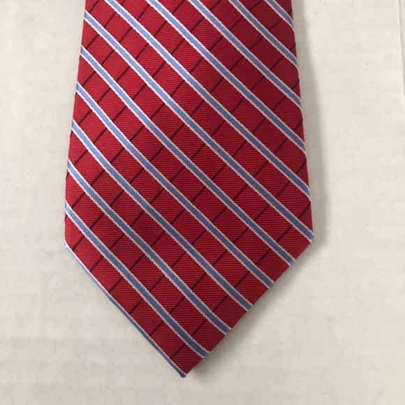 Silk Tie Stain Resistant Red Light Blue Striped Brand New Saddlebred - Picture 9 of 9